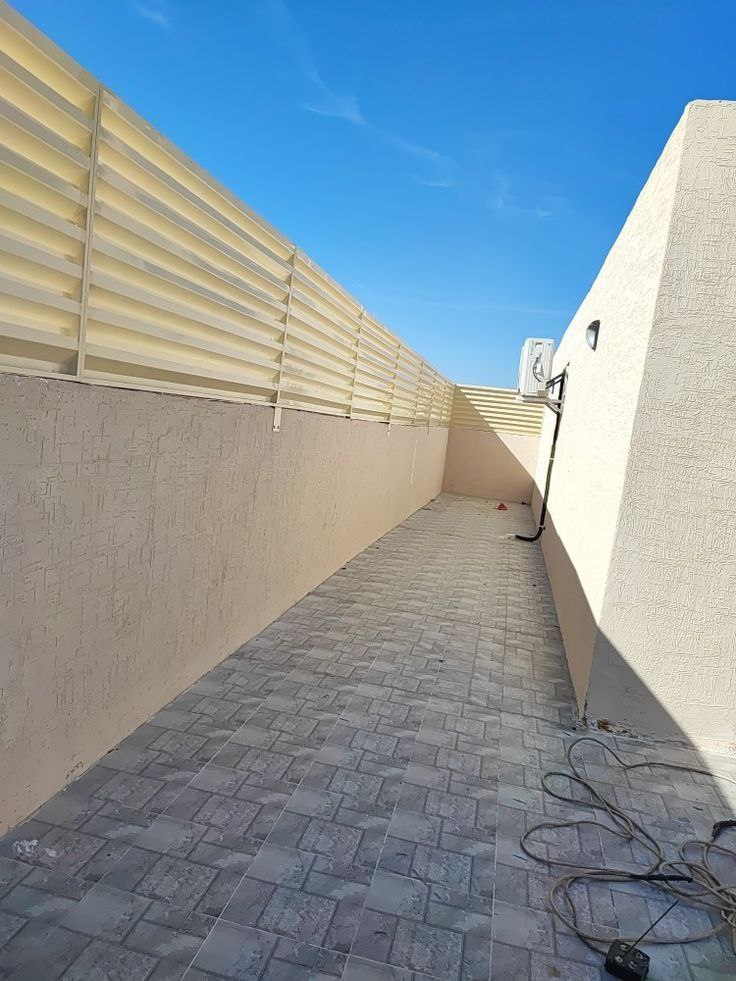 سواتر مقاومة للرطوبة