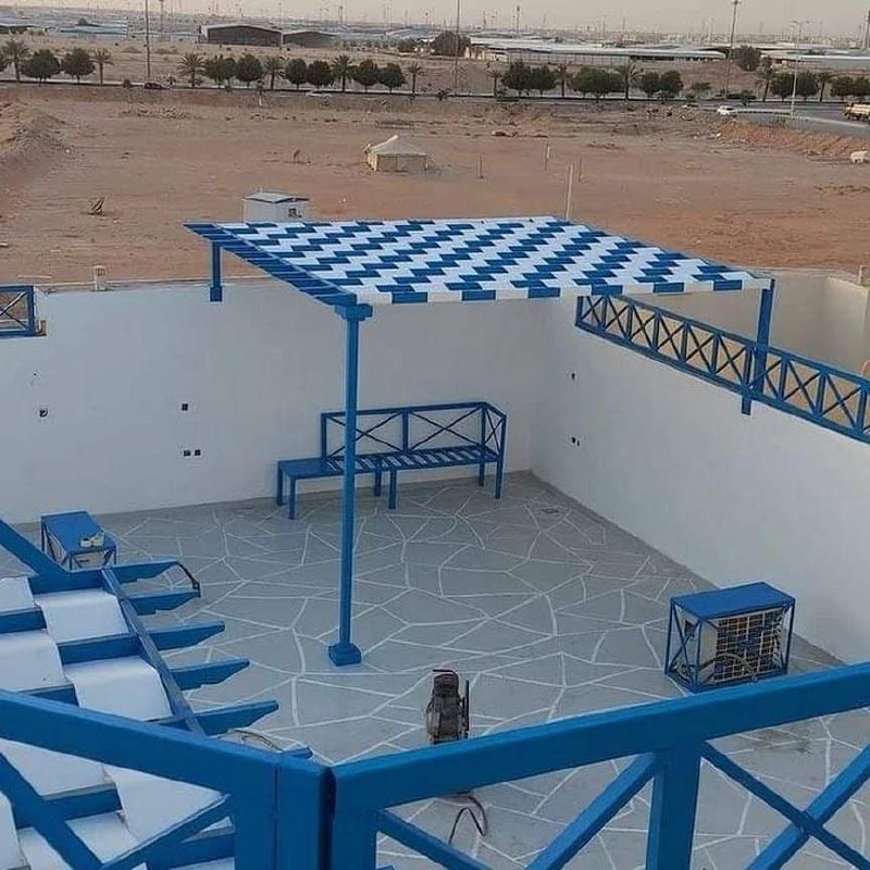 برجولات مع أبواب زجاجية