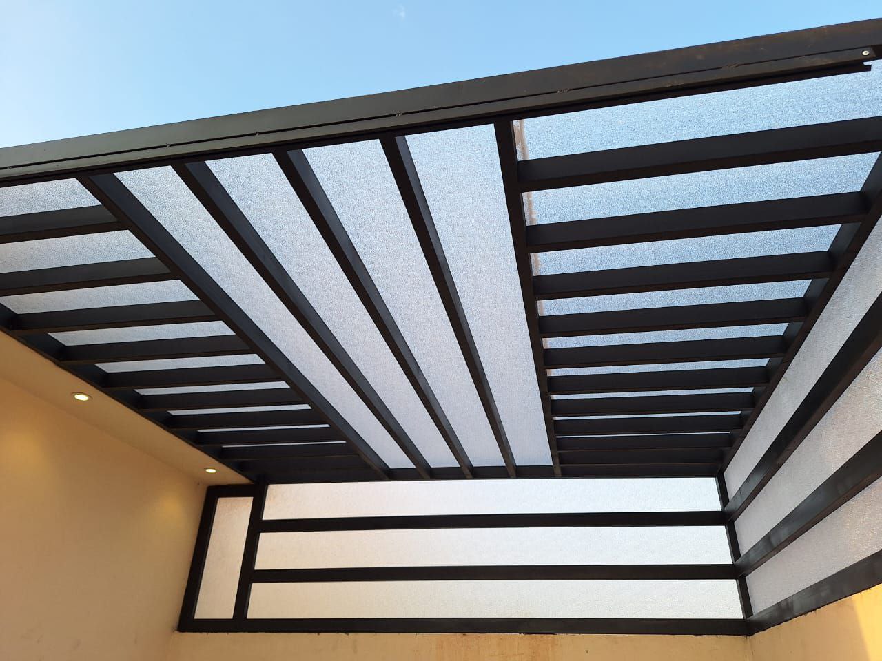 برجولات للمساحات المدمجة